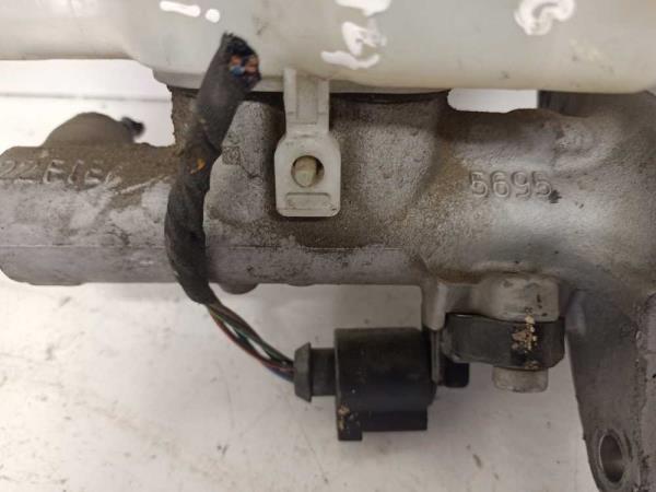 MAITRE CYLINDRE VW POLO/ SEAT IBIZA/ SKODA FABIA/ AUDI A1 - Vue 3